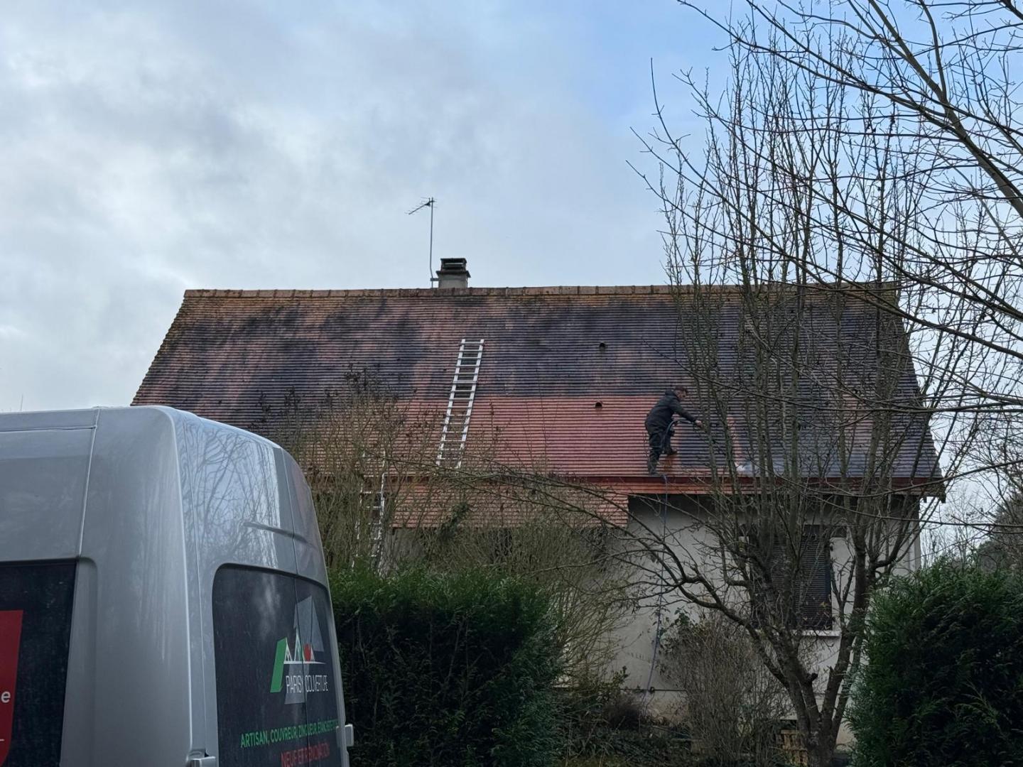 Démoussage de toiture Cormelles-le-Royal